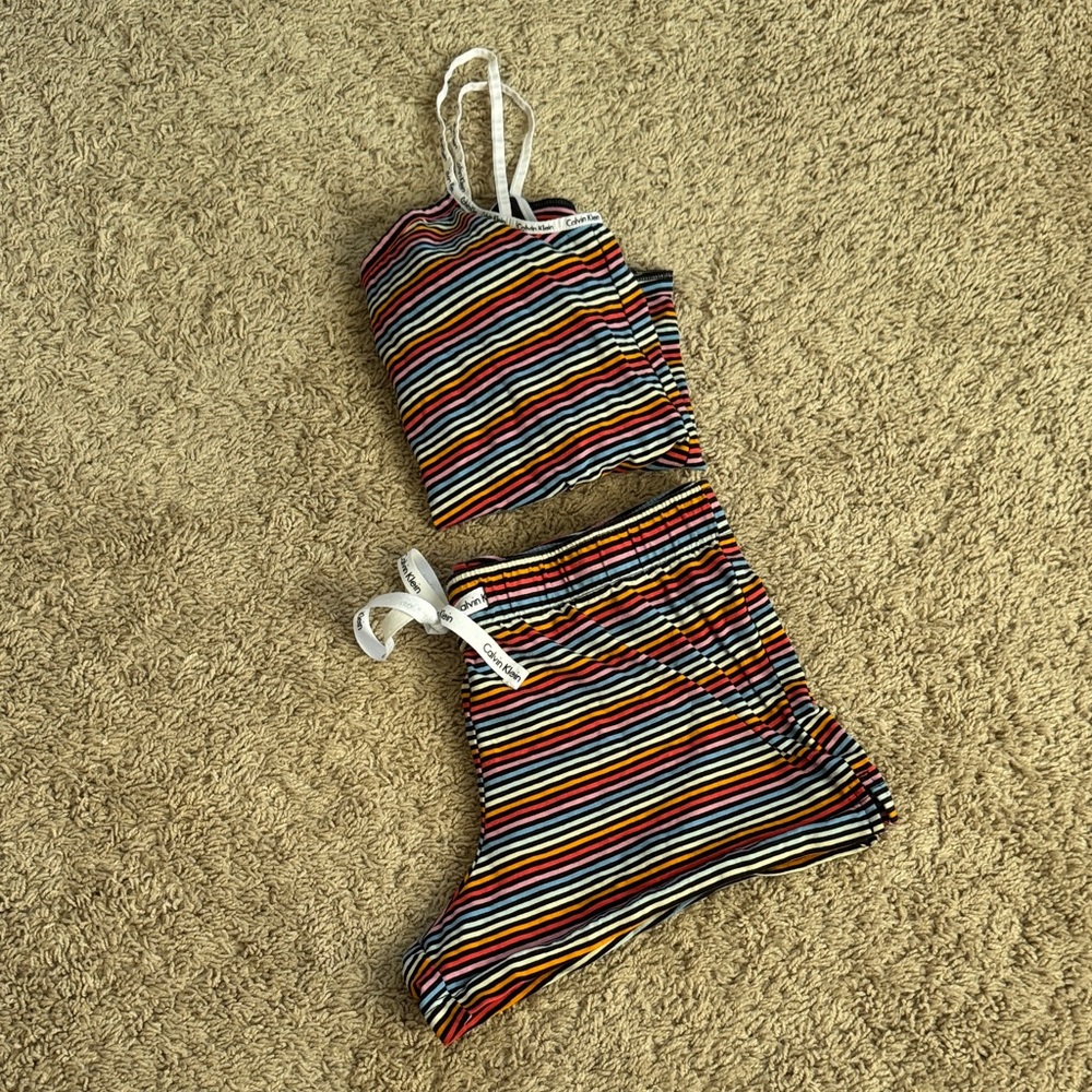 🌈 Calvin Klein Pajama Set - Picture 2 of 9
